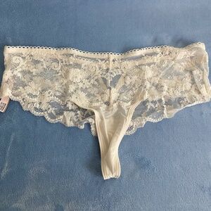 NEW Victoria's Secret Dream Angels Floral Lace Wide Side Thong Panty